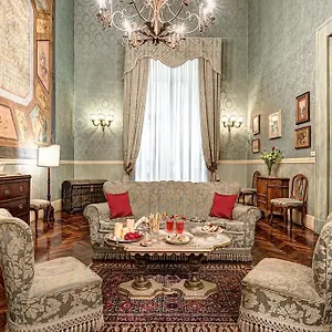 Arthouse Lady Marys Tribunali Luxury Apartment Naples